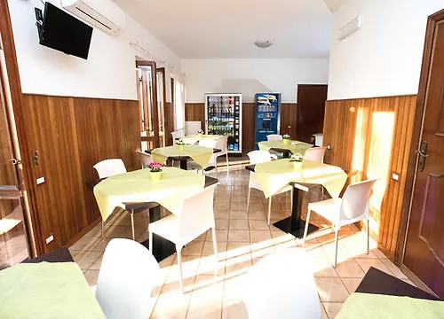 Domus Getsemani Bed and Breakfast Ρώμη 2*,