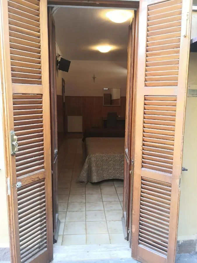 Domus Getsemani Bed and Breakfast Rome Bed & Breakfast