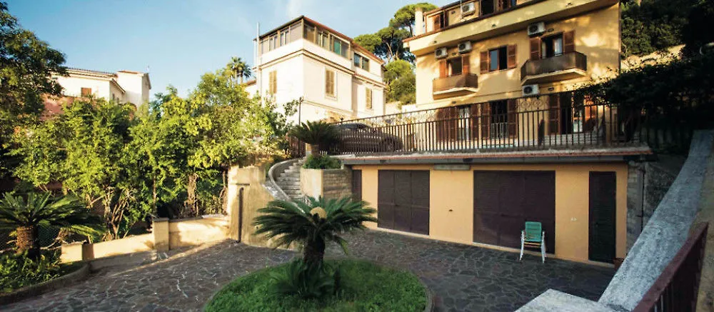 Bed & Breakfast Domus Getsemani Bed and Breakfast Rome